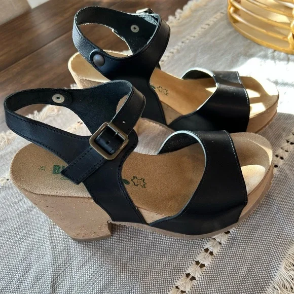 BioNatura Stylish Black Leather Sandals clogs, size 36, EUC, made in Italy - Picture 2 of 7